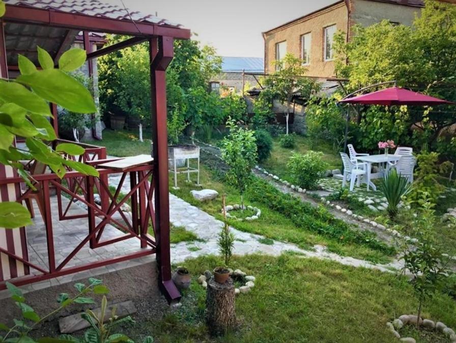 Guesthouse Lilia &Wine Celler تأيلافي المظهر الخارجي الصورة